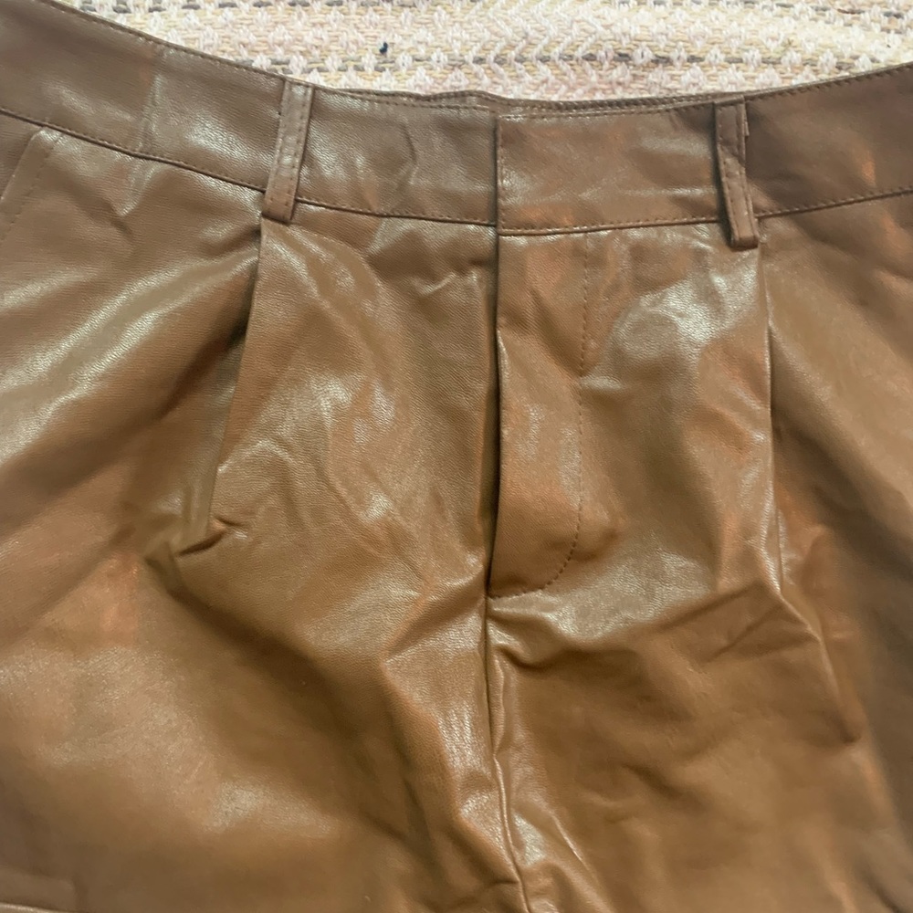 NEW HIGH WAISTED BROWN LEATHER MOM SHORTS - Picture 2 of 4